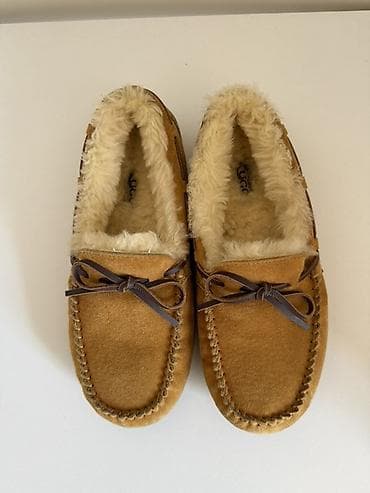 UGG qadın mokasin ev tufliləri - Model: UGG mokasin tipli ev