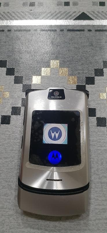 sim nar nomreler: Motorola 8 GB, rəng - Gümüşü, Düyməli — 5