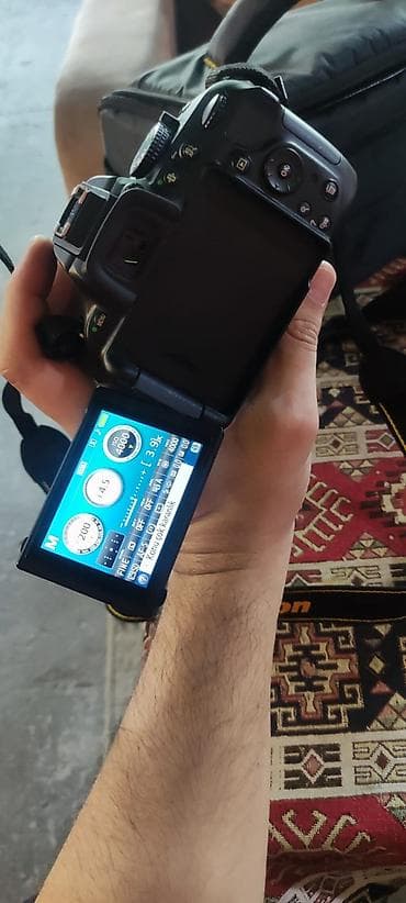 canta noutbuk: Nikon DX DSLR fotoaparat dəsti - Fotoaparat: Nikon DX seriyası (üst — 5