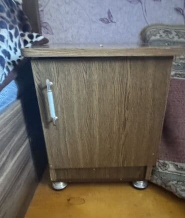 Taxta komod/yataq yanı tumbası - Material: ağac teksturalı laminat