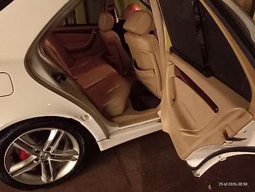 mersedes spoyler: Mercedes-Benz C-Class: 2.3 l | 2000 il Sedan — 10