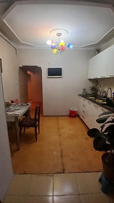 yeni guneslide satilan evler: Yeni Günəşli AB massiv 121 9/9 3 otaq ev satilir yaxinliqda məktəb — 9