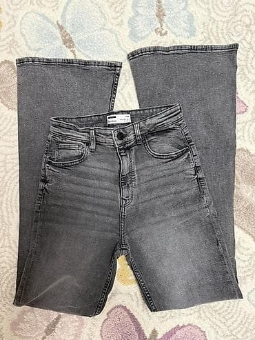 Bershka qadın flare cins şalvarı və qara denim şort dəsti - Marka — 1