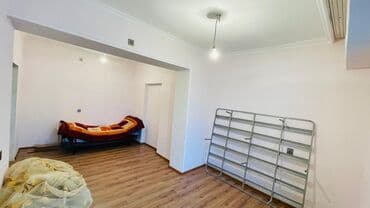 6 cı mikrorayon satılan evlər: 6-ой микрорайон 5 комнат, 170 м², Нет кредита, Средний ремонт — 5