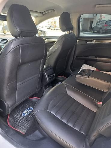 panel pulsuz: Ford Fusion sedan – ağ rəngdə, geniş və komfortlu salon — 3