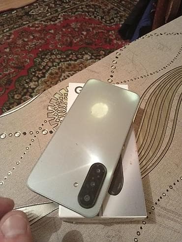 philips xenium 9@9s: Samsung Galaxy A17, rəng - Gümüşü, Sənədlərlə, Face ID, Barmaq izi — 1