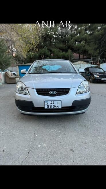 chevrolet cruze salon qiymeti: Kia Rio hatchback - Kuzov: 5 qapılı hatchback, gümüşü rəng - Mühərrik — 9
