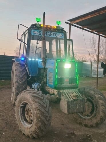 niva dal fara: Belarus MTZ traktoru - Model: Belarus MTZ (kabində “Беларус” yazısı) — 7