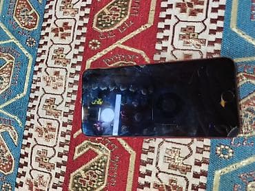 Audio: IPhone 8 Plus, Qırmızı, Barmaq izi — 1