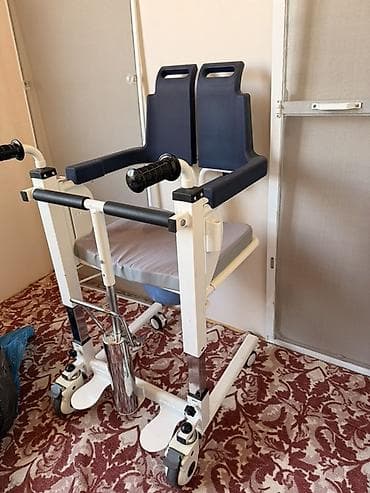 plastik cəllək: Tualet funksiyalı hərəkət etdirilə bilən sanitar kreslo (komod kreslo) — 2