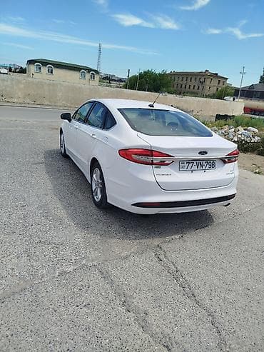 ford escort: Ford Fusion: 2 l | 2017 il 317000 km Sedan — 8