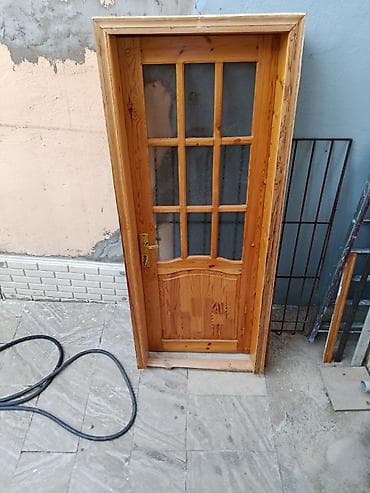 iwlenmiw plastik qapi: Taxta interyer qapısı – şüşəli model - Material: təbii ağac (şam — 1