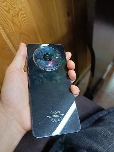 Фото и видеокамеры: Məhsul: Redmi smartfon Xüsusiyyətlər: - Ekran: tam ekran, damcı — 2