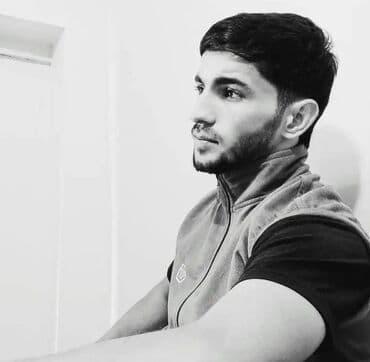 te 25 traktor: Salam 29 yaşim var surucu kimi islemek isdiyirem gencede B C D E — 1