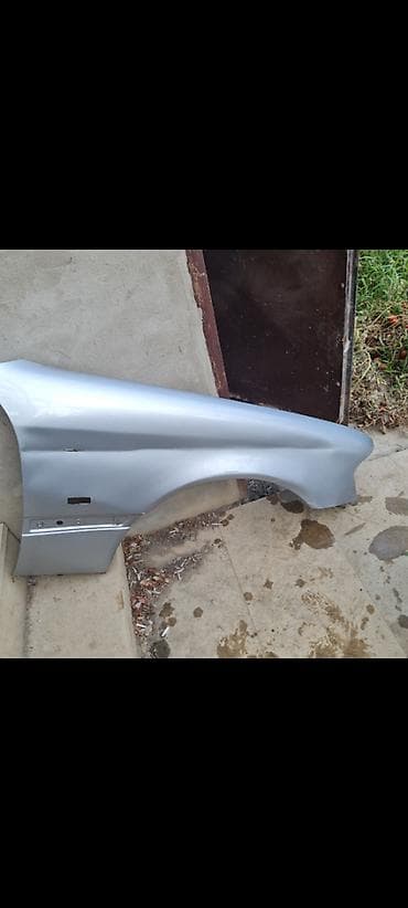 13 disk teker: Sağ ön, Mercedes-Benz Şarlotta, 1998 il, Almaniya, Ünvandan götürmə — 2