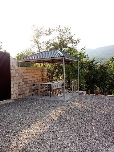 keşlə həyət evləri: Kənddə ailəvi istirahət üçün rahat həyət evi kirayə. Evdə: - İşıqlı — 6