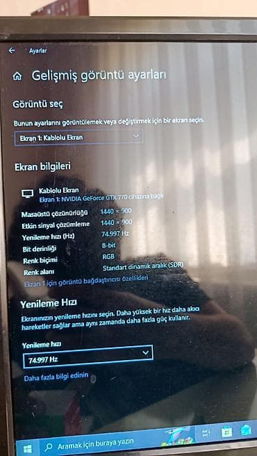 ucuz modemler: Monitor – 19–20 düym sinifində LCD Texniki göstəricilər: - Ekran — 1