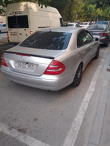 prius teker: Mercedes-Benz E-Class sedan (W211), gümüşü rəng. - Kuzov: 4 qapılı — 5