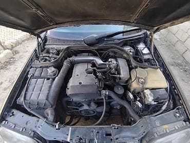 Su nəqliyyatı: Mercedes-Benz C 200: 2 l | Sedan — 8