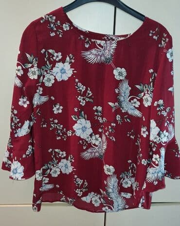 женские красные кеды: Kofta new yorkerindir, yenidir, M, L razmere geder, 25 azn alinib 10 — 1