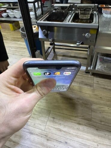 iphone 11 yeni: IPhone 11, 128 GB, Qara — 8