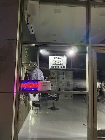 son zeng dekor: CUT Barber Studio – işıqlı reklam lövhəsi satılır. Üzərində açıqdır — 1