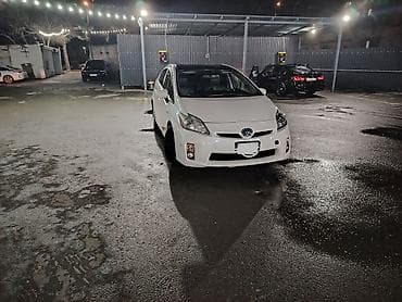 evakuator satisi: Toyota Prius: 1.8 l | 2011 il Hetçbek — 2