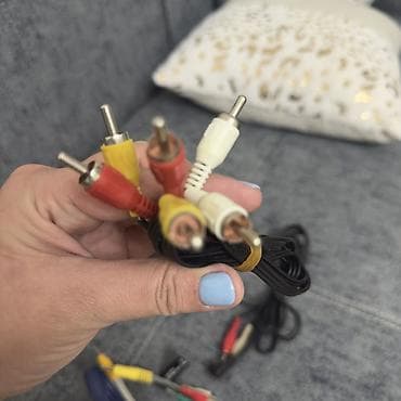 tcl tv: RCA və AV kabel dəsti Məzmun: - Çoxsaylı RCA (kompozit video və stereo — 4