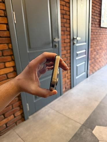 world telecom iphone 12: IPhone 15 Pro, Sierra Blue, Face ID — 3