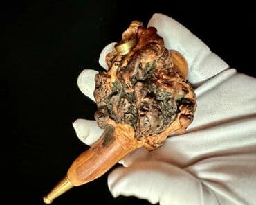 maşın ucun qəlyan: Qeyri-adi dizayna malik, əl işi taxta tənbəki. Ağac kökündən — 1