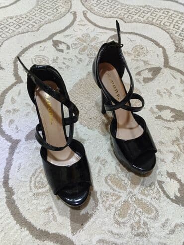 босоножки 27 размера: Размер: 40, цвет - Черный, Б/у — 1