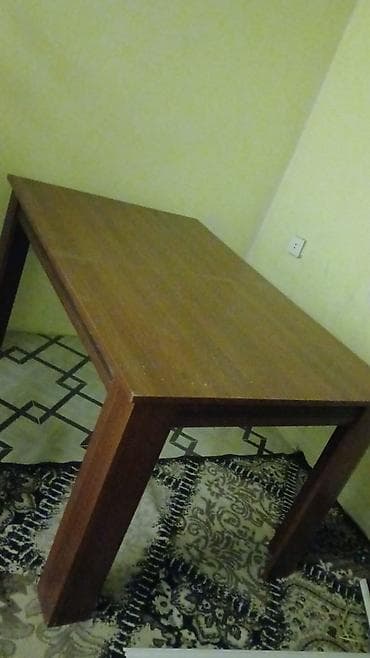 kompüter masa: Kompüter masası, Açılmayan, Taxta, Dördbucaq masa — 1