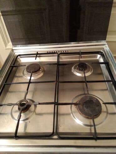 Plitə Indesit, Qazlı, Ayrıca dayanan, 4 gözlü, İşlənmiş