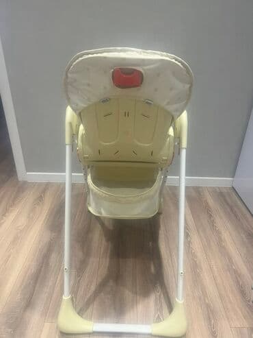 yuxuda körpe uşaq görmek: Uşaq yemək stulu - Rəng: krem/açıq sarı tonlarında, üzərində şirin — 2