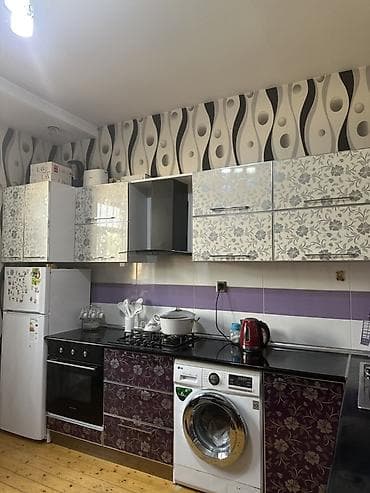 Mətbəx mebeli dəsti – bənövşəyi-ağ rəng palitrası, parlaq (high-gloss) — 5