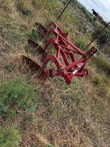 13 diski teker: Bu, əkinçilikdə torpağın hazırlanması üçün istifadə olunan qırmızı — 2