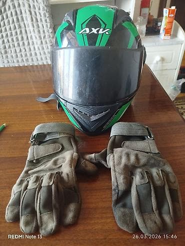 moto geyim: AXK kaska əlcək ilə bir yerdə — 1