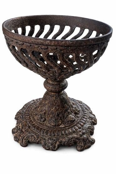 Lampa altlığı qedimi 100 ilden yuxarı yaşı var Döküm metal dekorativ