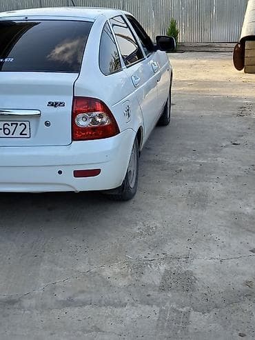 salon oturacaqları: VAZ (LADA) Priora: 1.6 l | 2013 il 283000 km Sedan — 7