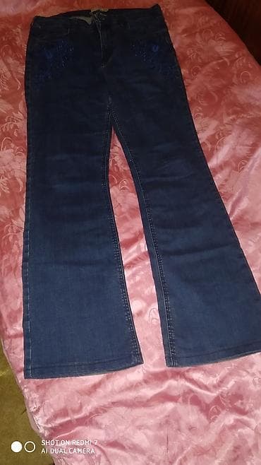 Qadın cins şalvarı - Rəng: tünd göy (indigo) - Kəsim: aşağıdan