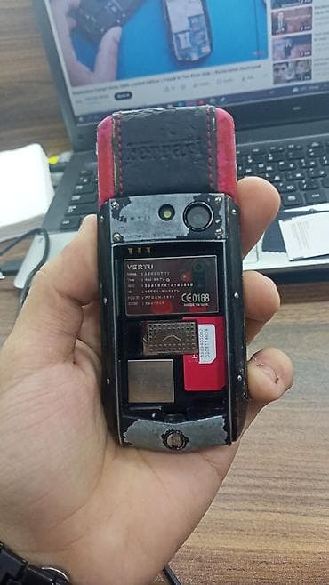 telfonu: Vertu Ti, 4 GB, rəng - Qırmızı, Düyməli — 3