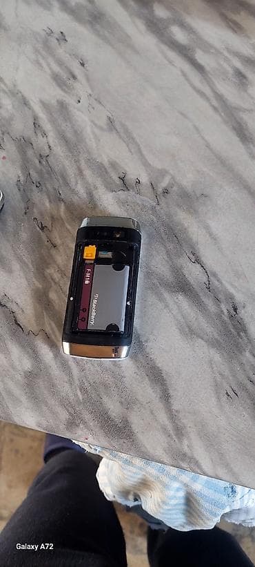 retro telefonlar: Blackberry 6230, 2 GB, rəng - Ağ, Düyməli — 2