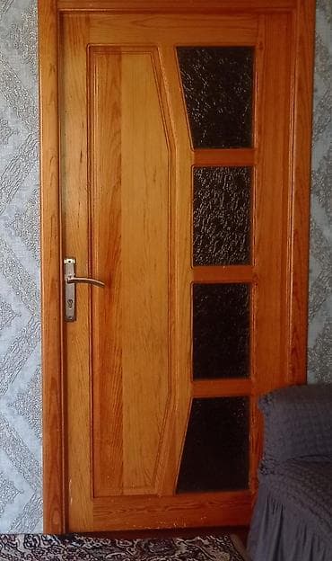taxta satilir: Taxta otaq qapısı - Material: təbii ağac (şəffaf lakla qorunmuş — 1