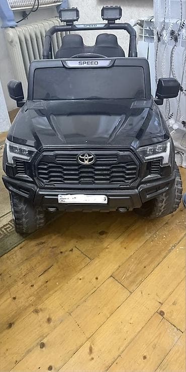 Uşaq üçün elektrik maşınları: Az istifade olunmuş uşaq üçün elektrikli minik maşını ( 500 azn — 2