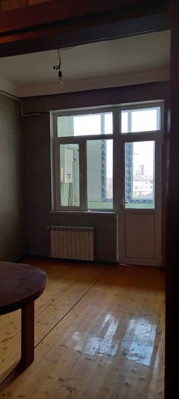 xocasəndə evlər: Nəsimi rayonu,Memar Əcəmi metrosu,Yeganə şadlıq evinin yanı,15 — 3