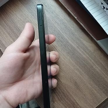 mini android telefonlar: Poco M6 4G, 256 GB, rəng - Qara, Sensor, Barmaq izi, Face ID — 6