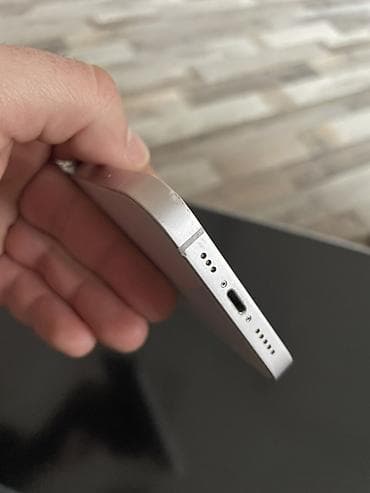 ikinci el apple 13: IPhone 13, Gümüşü, Face ID — 3