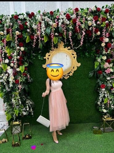 Zərif gecə/libas – pudra çaları, midi uzunluq. - Üst hissə bədənə