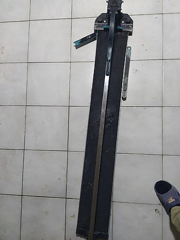 islenmis uqlarez: İşlənmiş Əl ilə çalışan Kafel kəsən stanok, 1200 mm — 1
