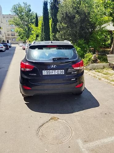 vito disk: Hyundai ix35 AWD krossover - Kuzov: qara rəng, 5 qapı, dam relsləri - — 1